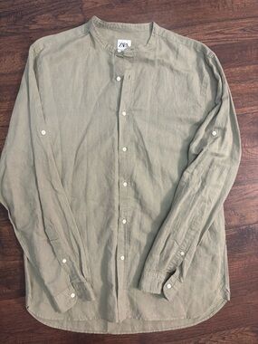 ZARA Men’s Sage Green Button Down Linen Blend Shirt
